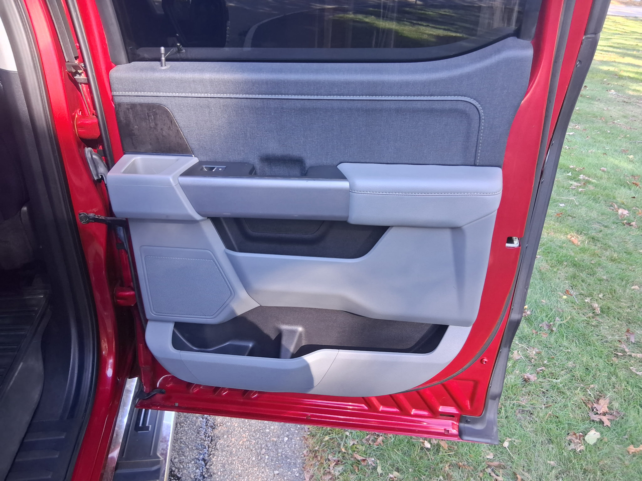 Ford F-150 4WD SuperCrew 145" Lariat 2022
