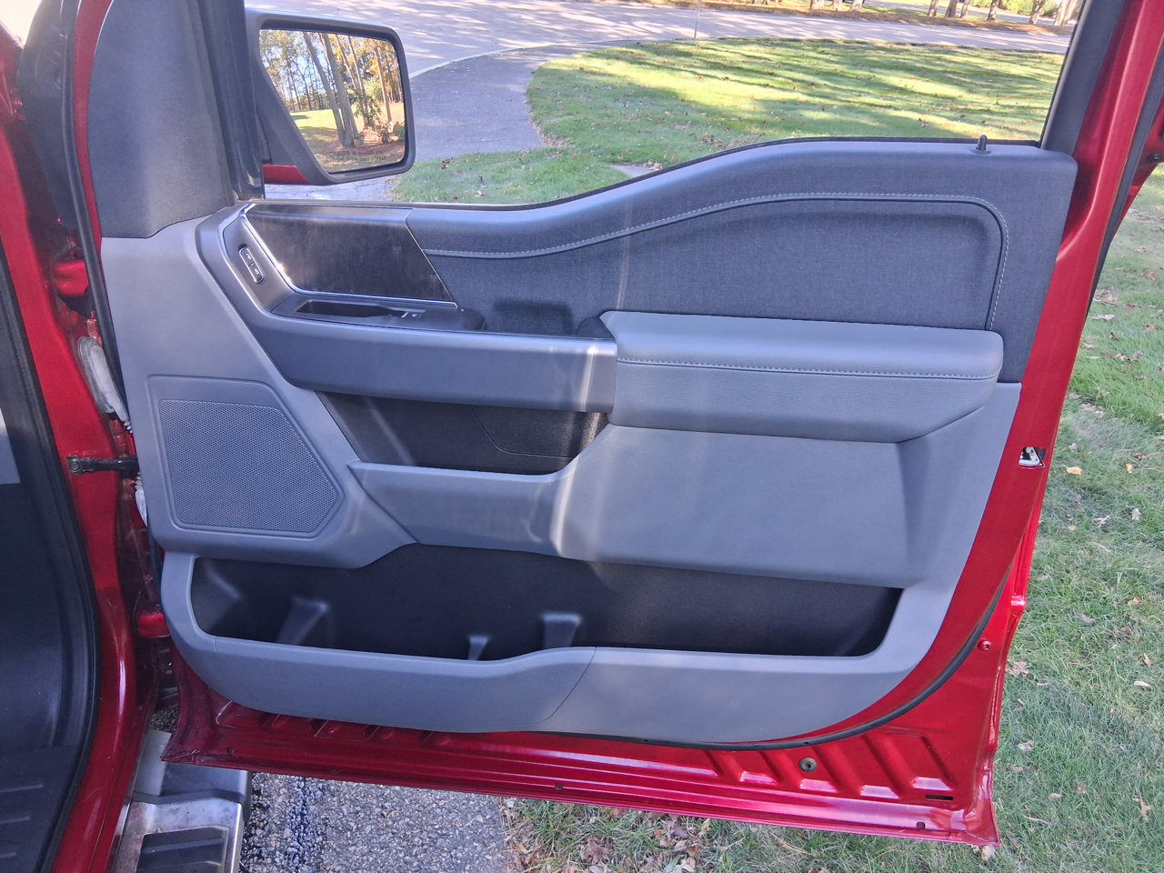 Ford F-150 4WD SuperCrew 145" Lariat 2022