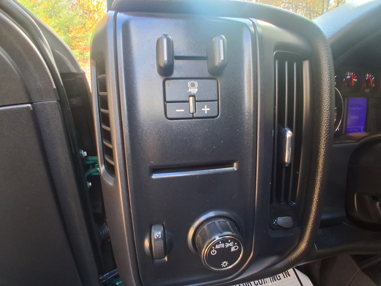 Chevrolet Silverado 3500HD Work Truck Crew Cab 4WD 2015