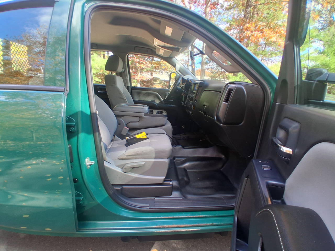 Chevrolet Silverado 3500HD Work Truck Crew Cab 4WD 2015