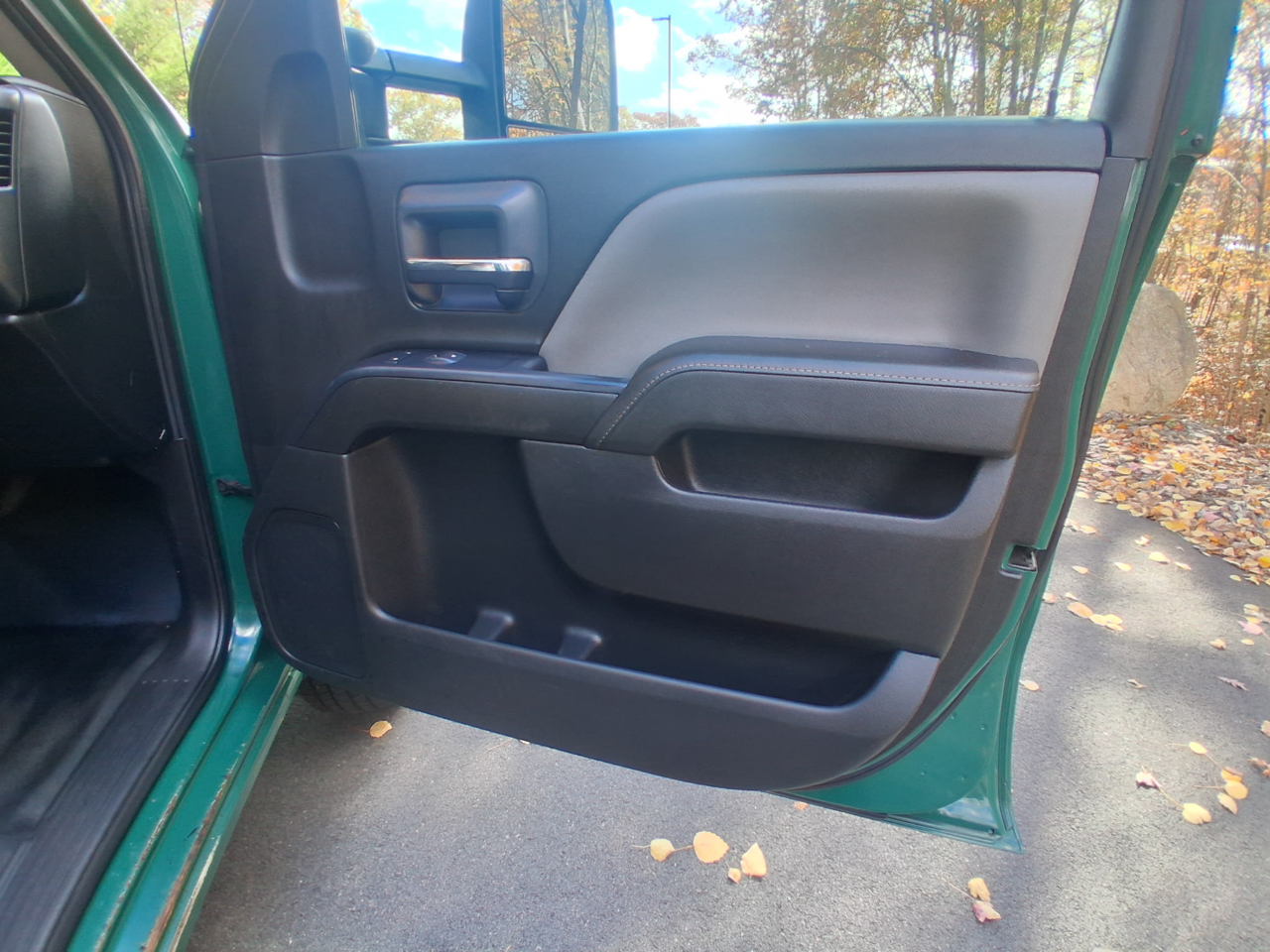 Chevrolet Silverado 3500HD Work Truck Crew Cab 4WD 2015