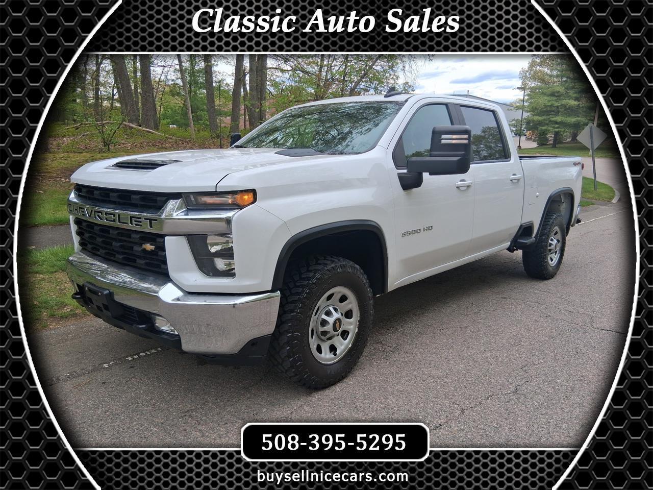 2022 Chevrolet Silverado 3500HD LT Crew Cab 4WD8