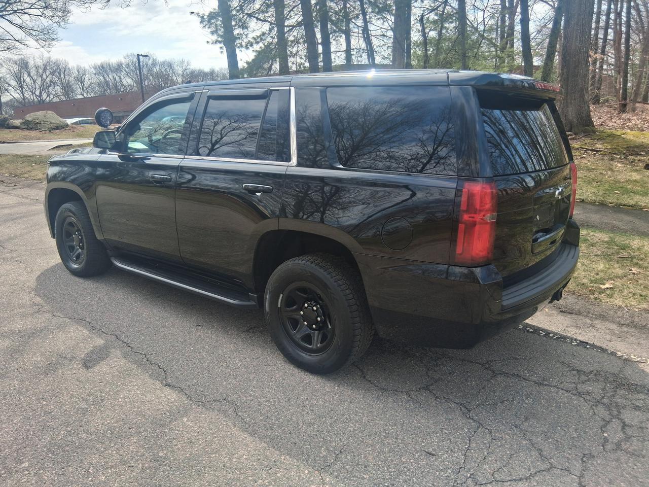 2019 Chevrolet Tahoe - Photo 4