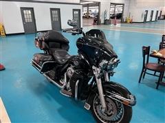 2013 Harley-Davidson FLHTCU103 