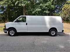 2022 GMC Savana 