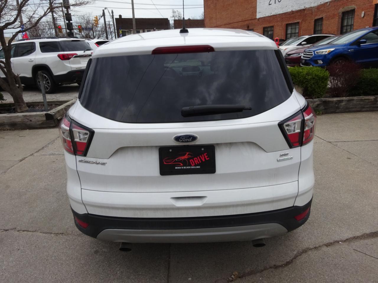 Ford Escape SE FWD 2017