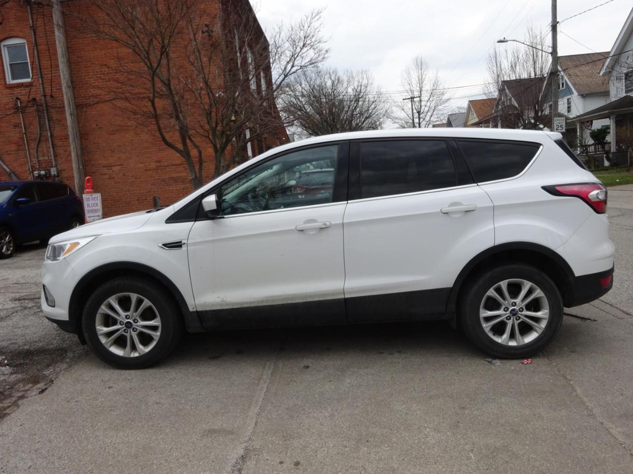 Ford Escape SE FWD 2017