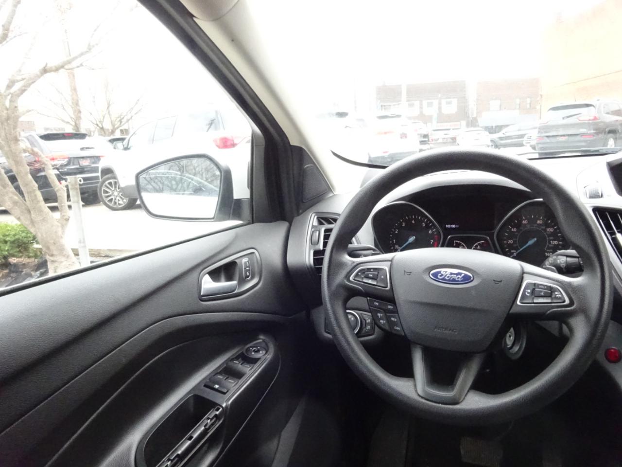 Ford Escape SE FWD 2017