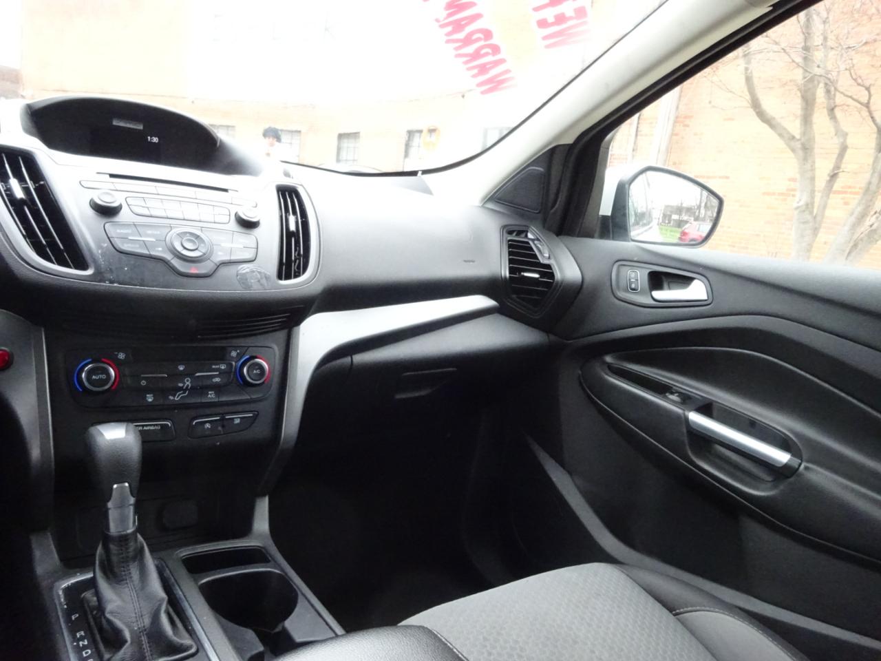 Ford Escape SE FWD 2017