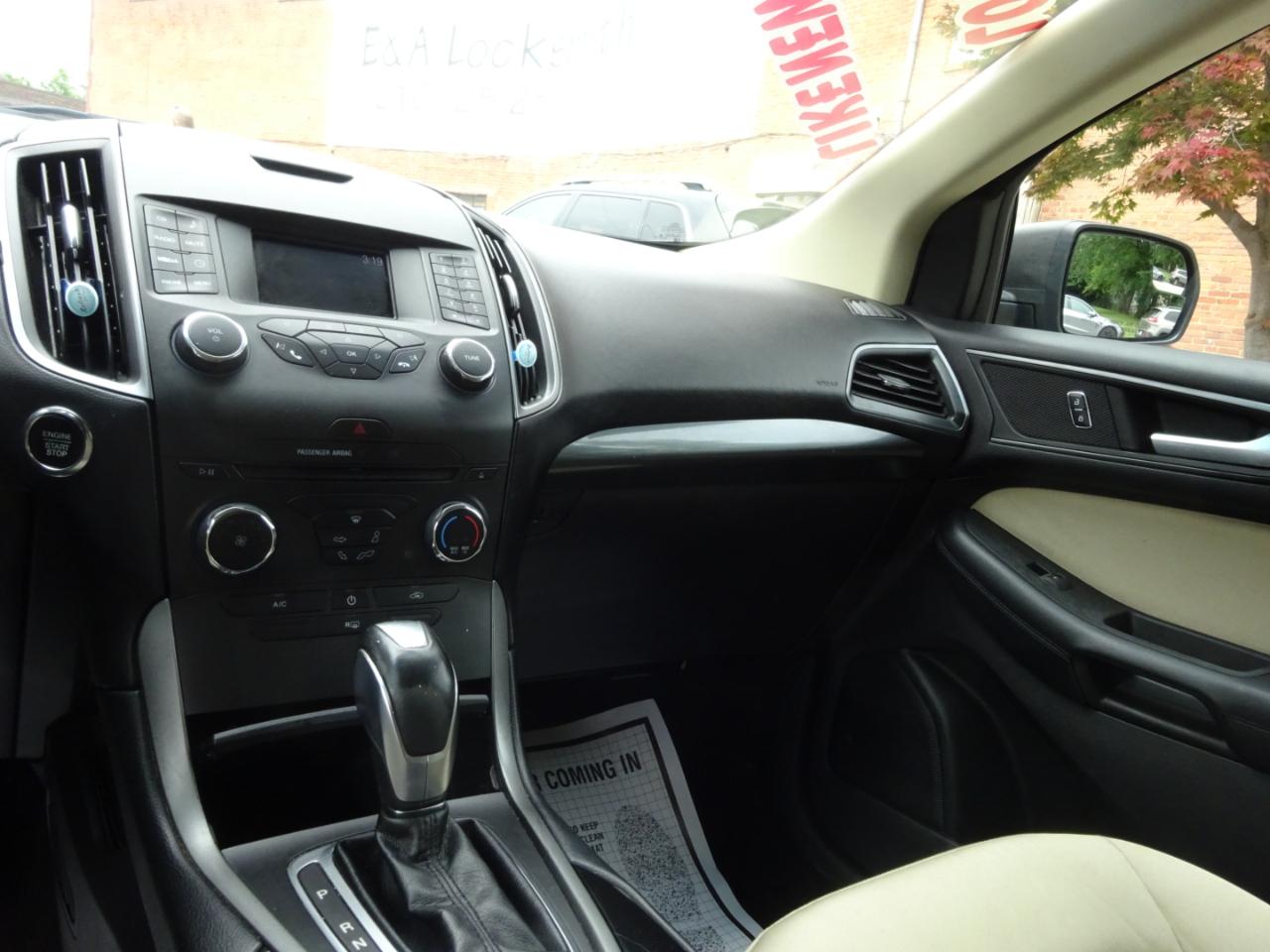 Ford Edge 4dr SE AWD 2015