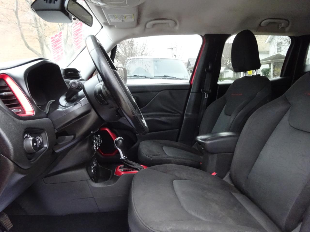 Jeep Renegade 4WD 4dr Trailhawk 2016