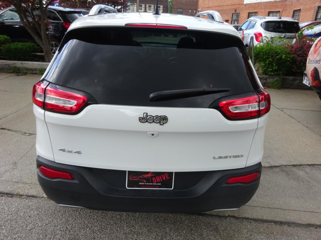Jeep Cherokee 4WD 4dr Limited 2015