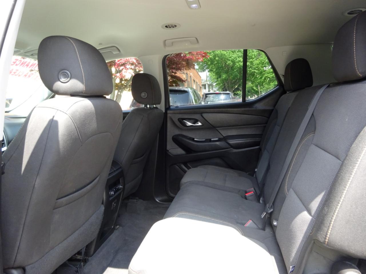 Chevrolet Traverse FWD 4dr LS w/1LS 2019
