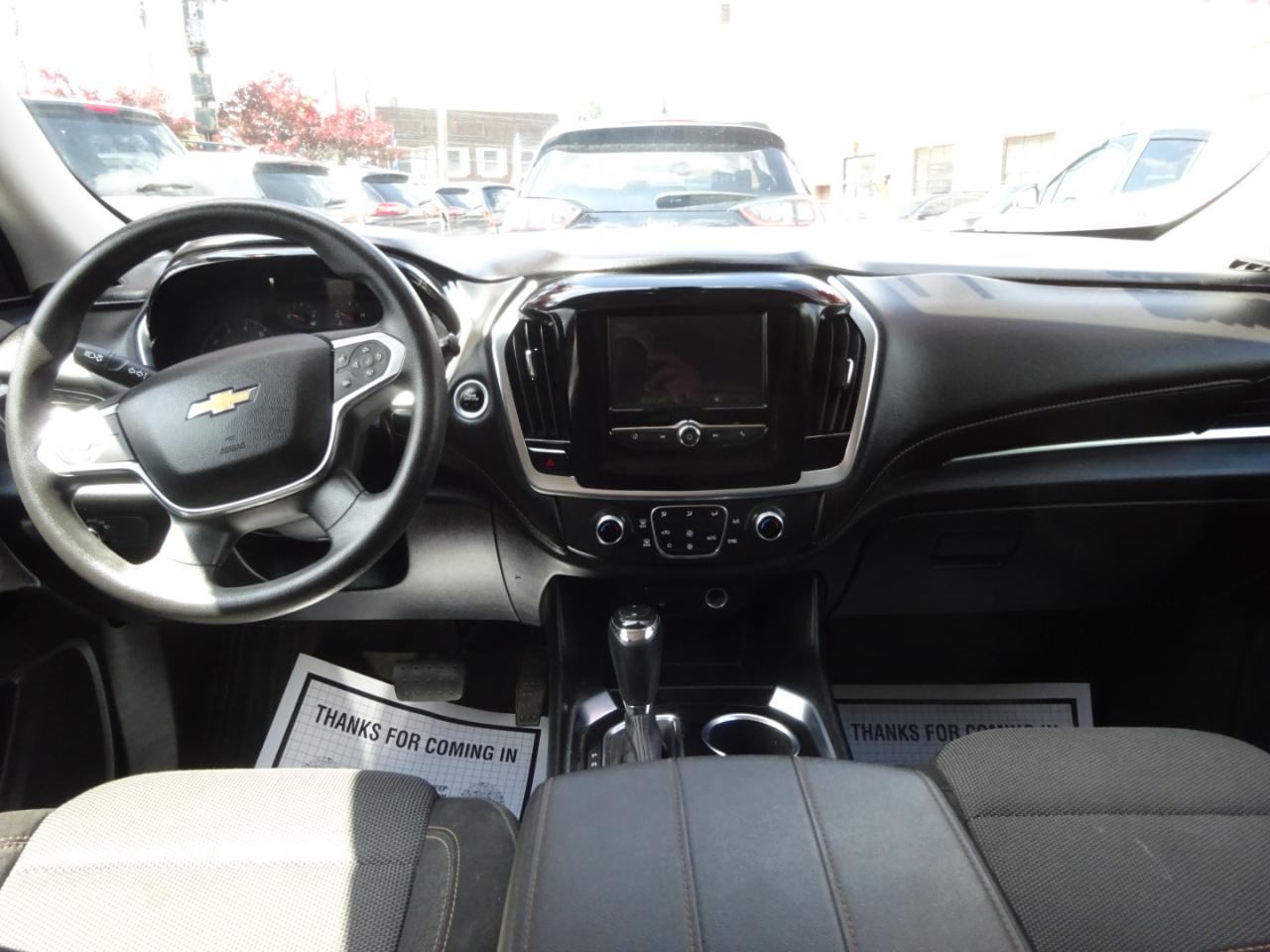 Chevrolet Traverse FWD 4dr LS w/1LS 2019