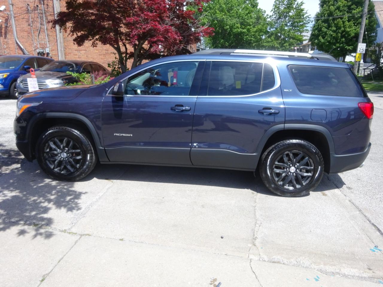 GMC Acadia AWD 4dr SLT w/SLT-1 2018