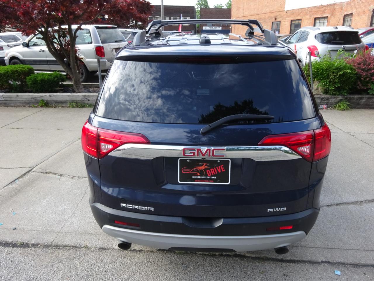 GMC Acadia AWD 4dr SLT w/SLT-1 2018