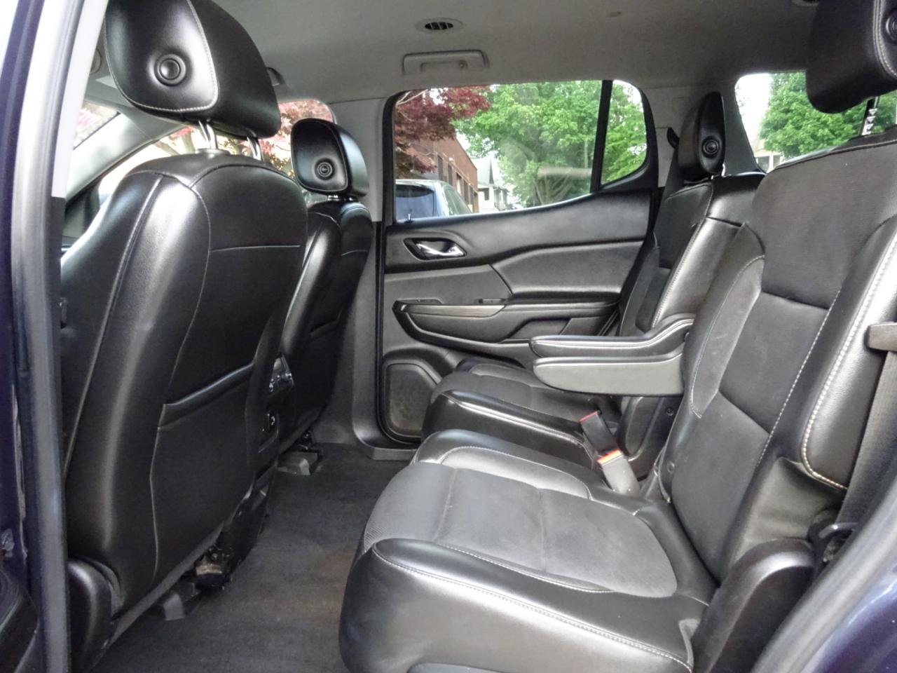 GMC Acadia AWD 4dr SLT w/SLT-1 2018