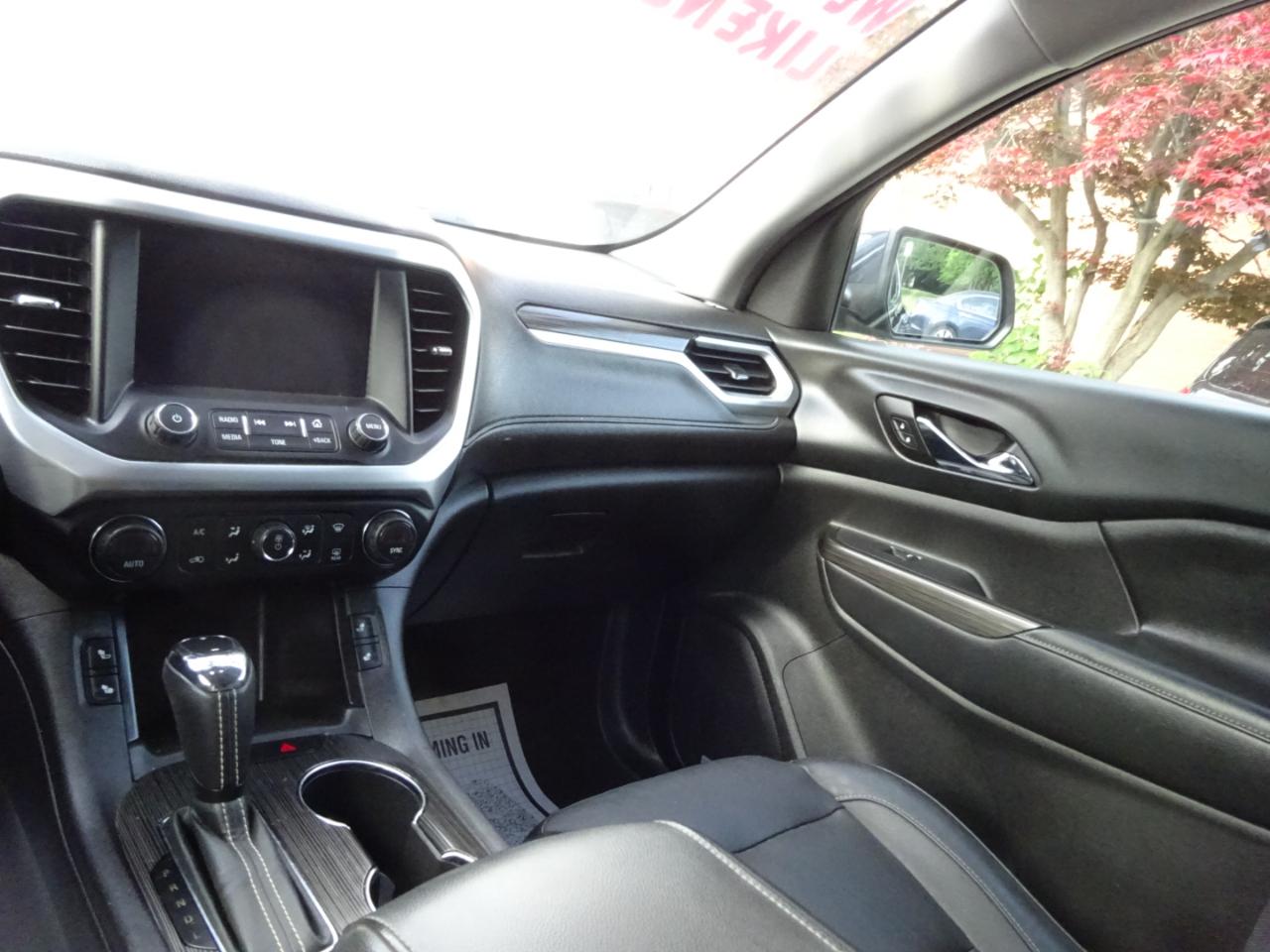 GMC Acadia AWD 4dr SLT w/SLT-1 2018