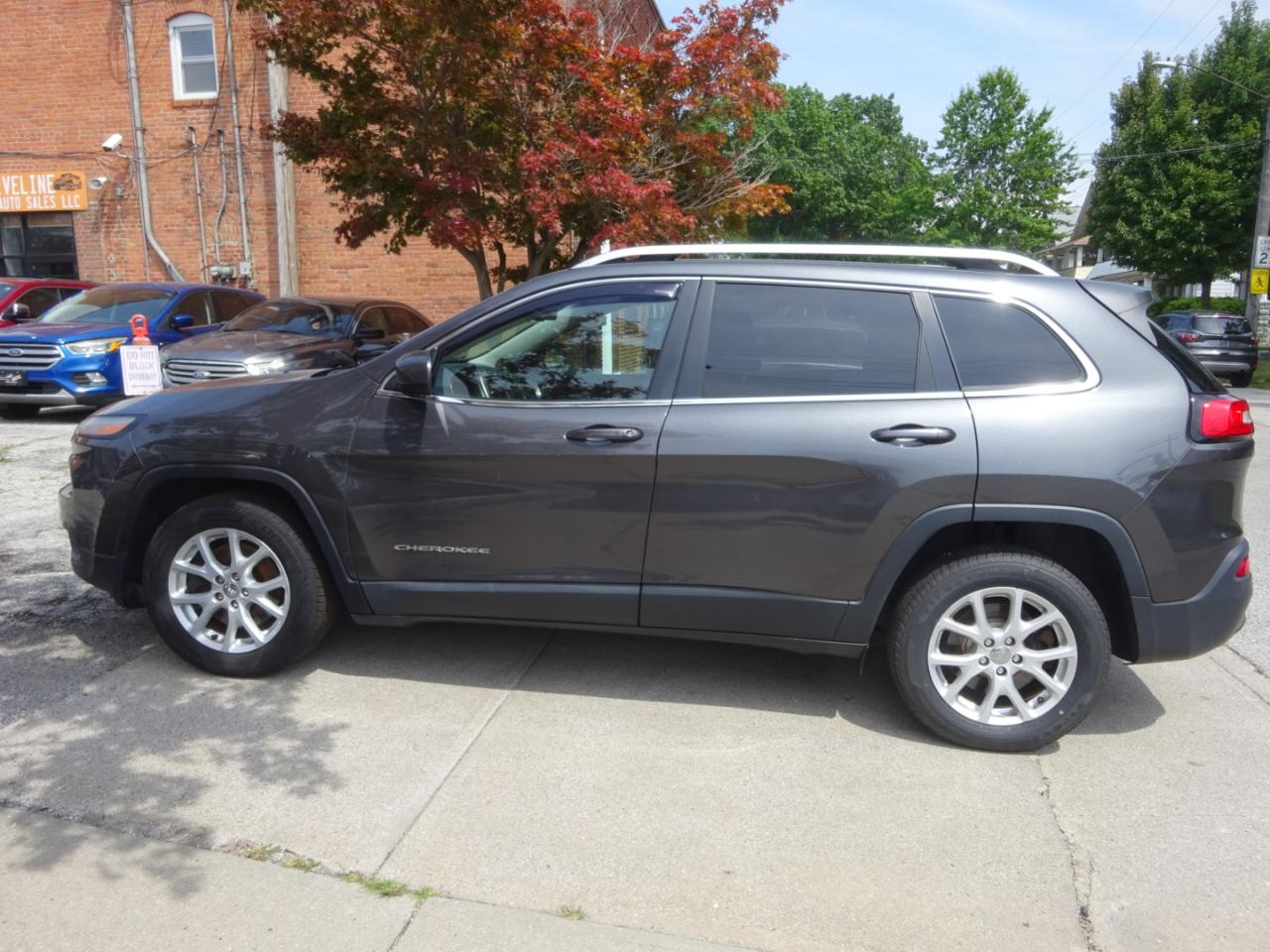 Jeep Cherokee Latitude FWD 2017