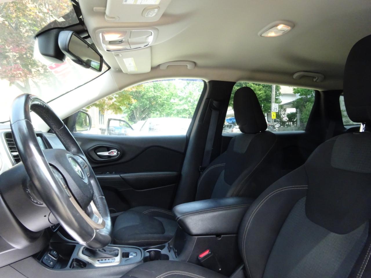 Jeep Cherokee Latitude FWD 2017