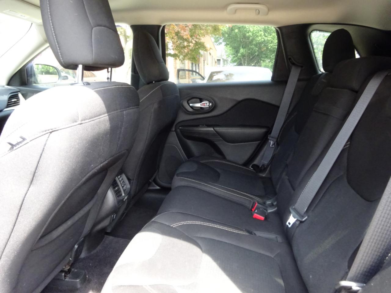Jeep Cherokee Latitude FWD 2017