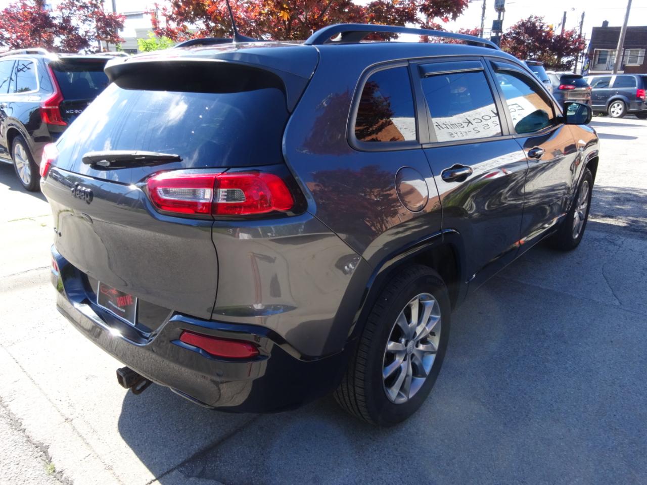 Jeep Cherokee Latitude Tech Connect 4x4 2018