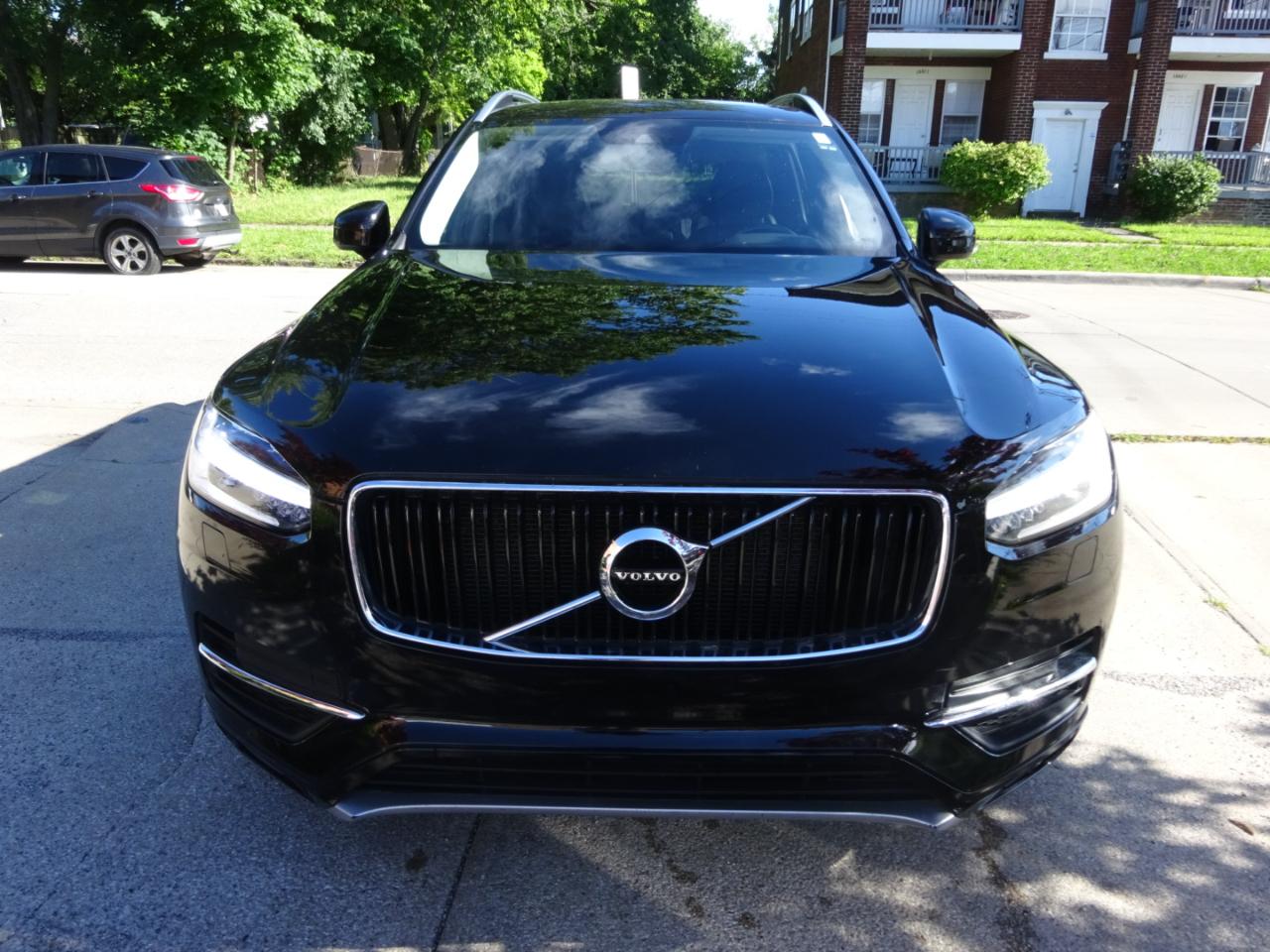 Volvo XC90 T6 AWD 7-Passenger Momentum 2018