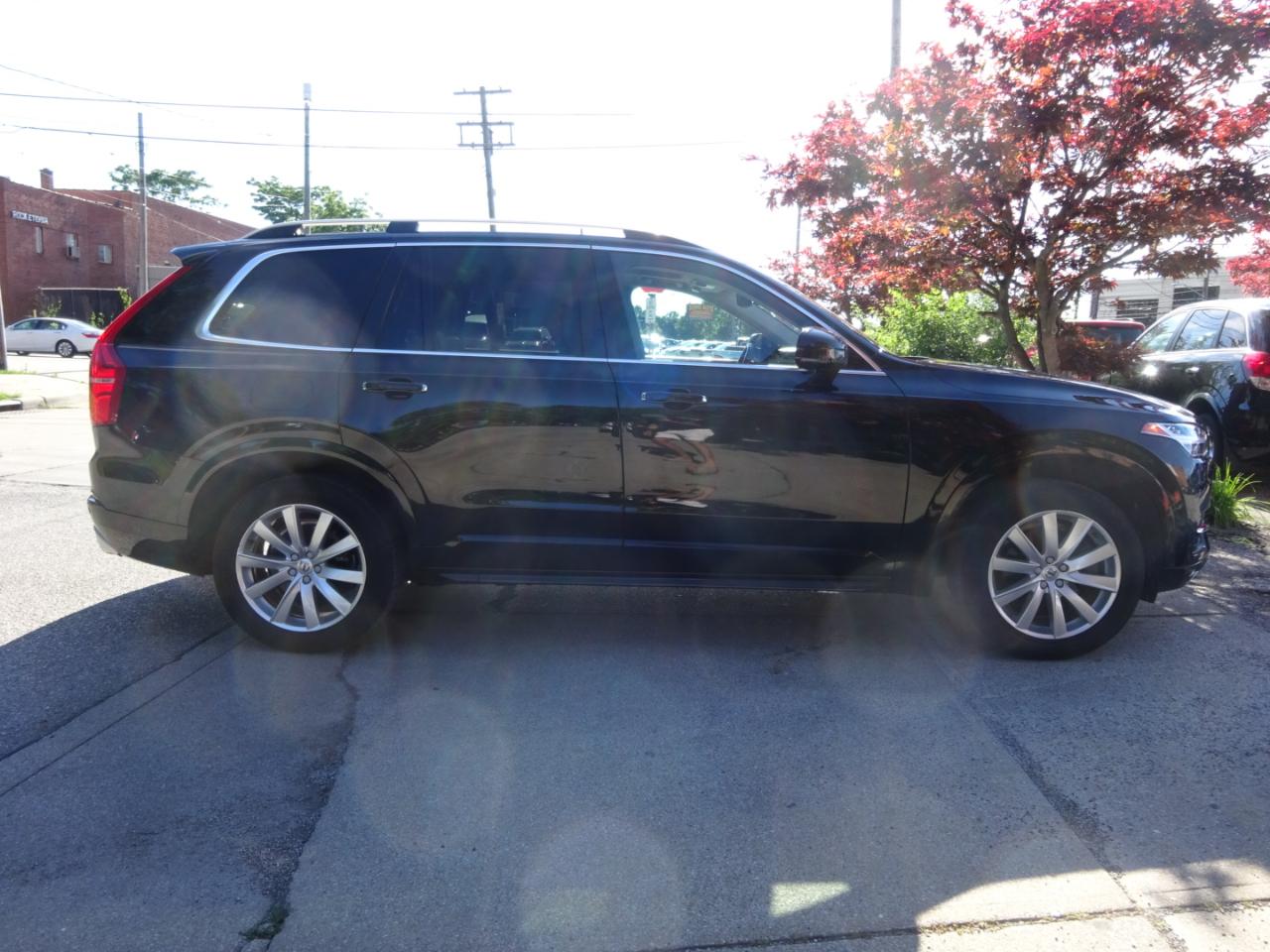 Volvo XC90 T6 AWD 7-Passenger Momentum 2018