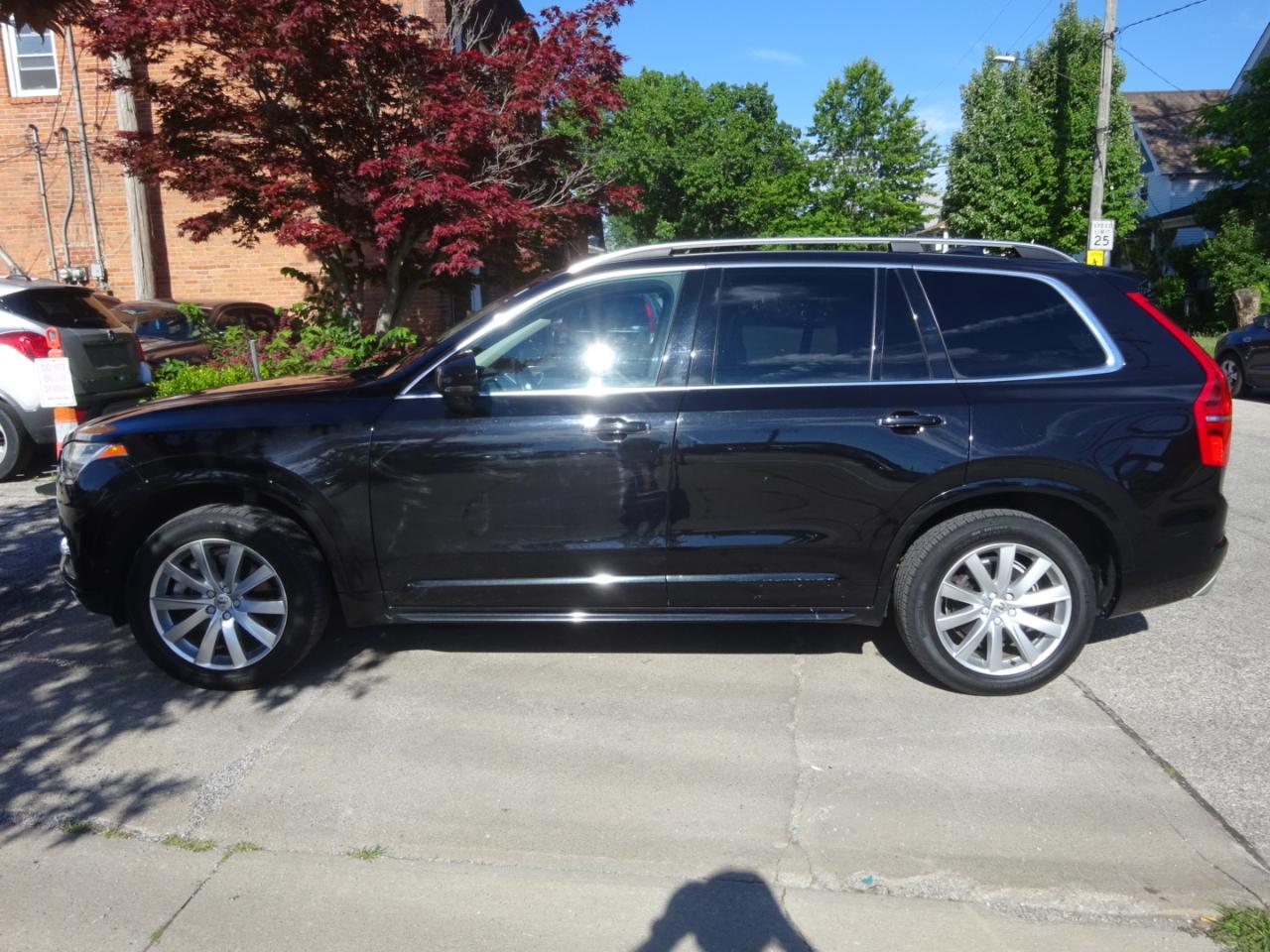 Volvo XC90 T6 AWD 7-Passenger Momentum 2018