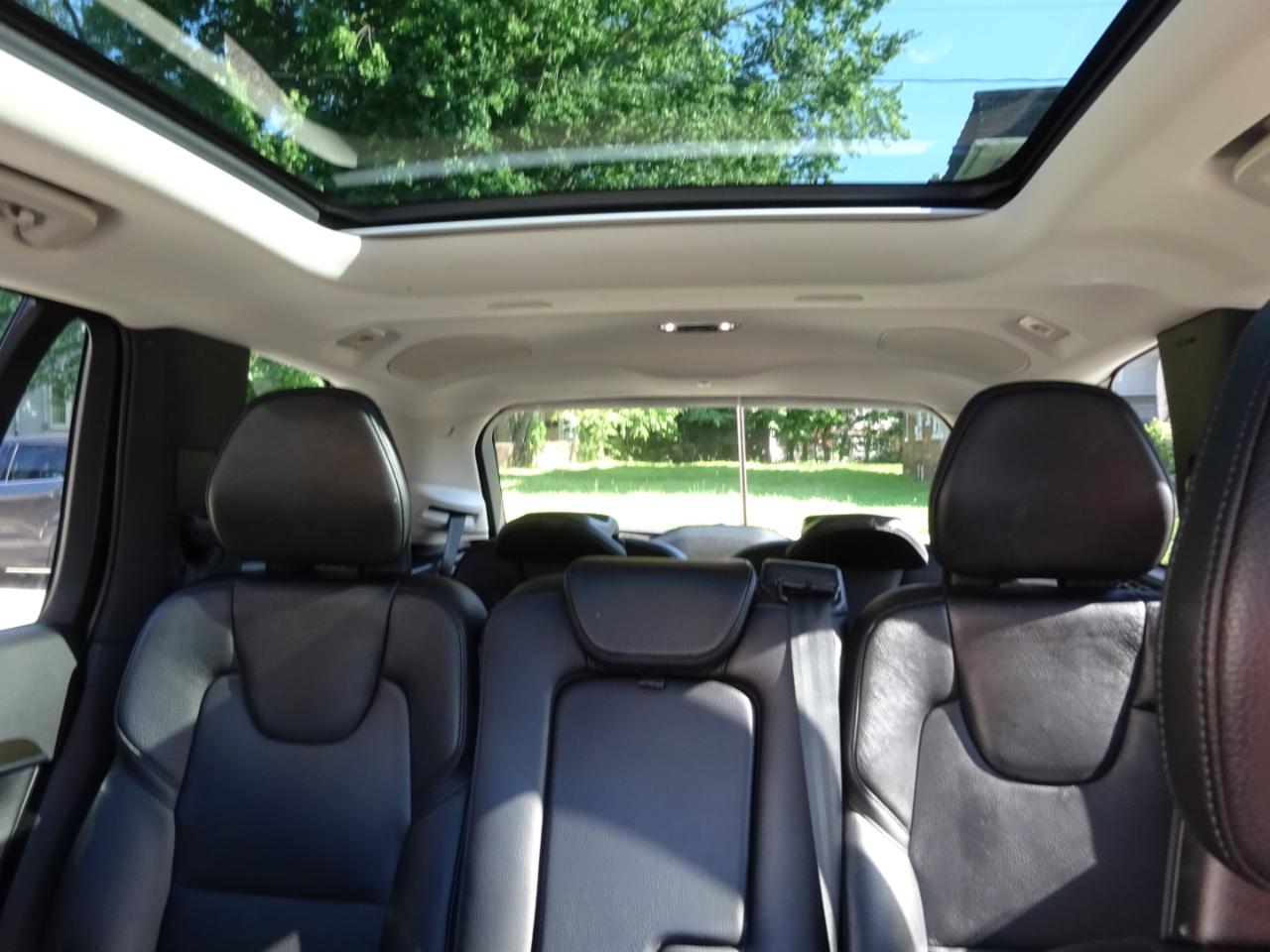 Volvo XC90 T6 AWD 7-Passenger Momentum 2018
