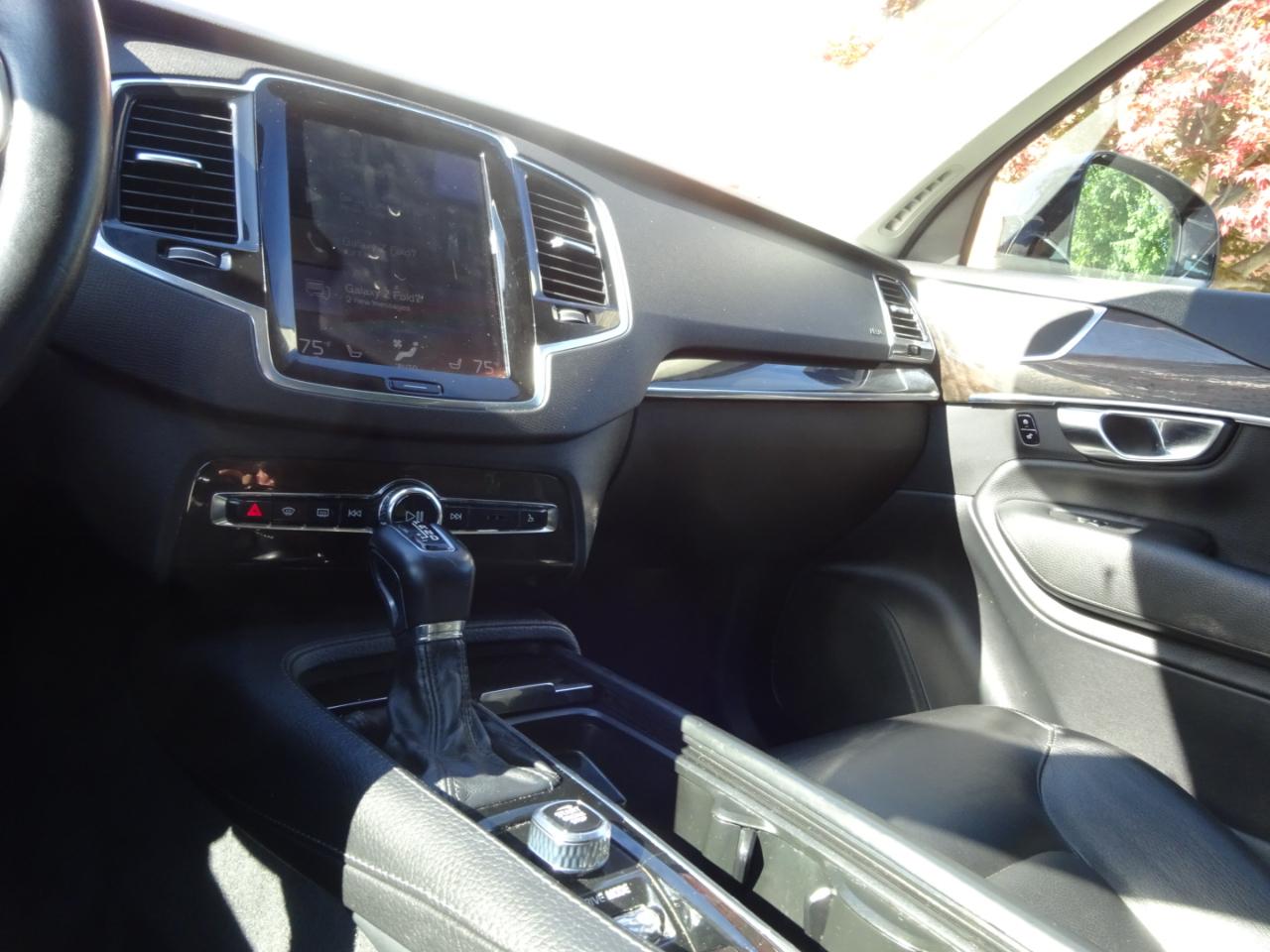 Volvo XC90 T6 AWD 7-Passenger Momentum 2018
