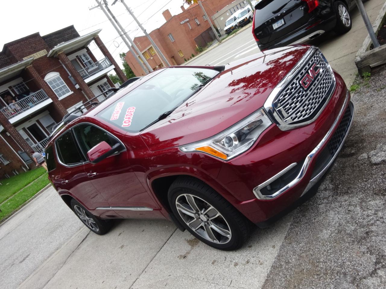 GMC Acadia AWD 4dr Denali 2017