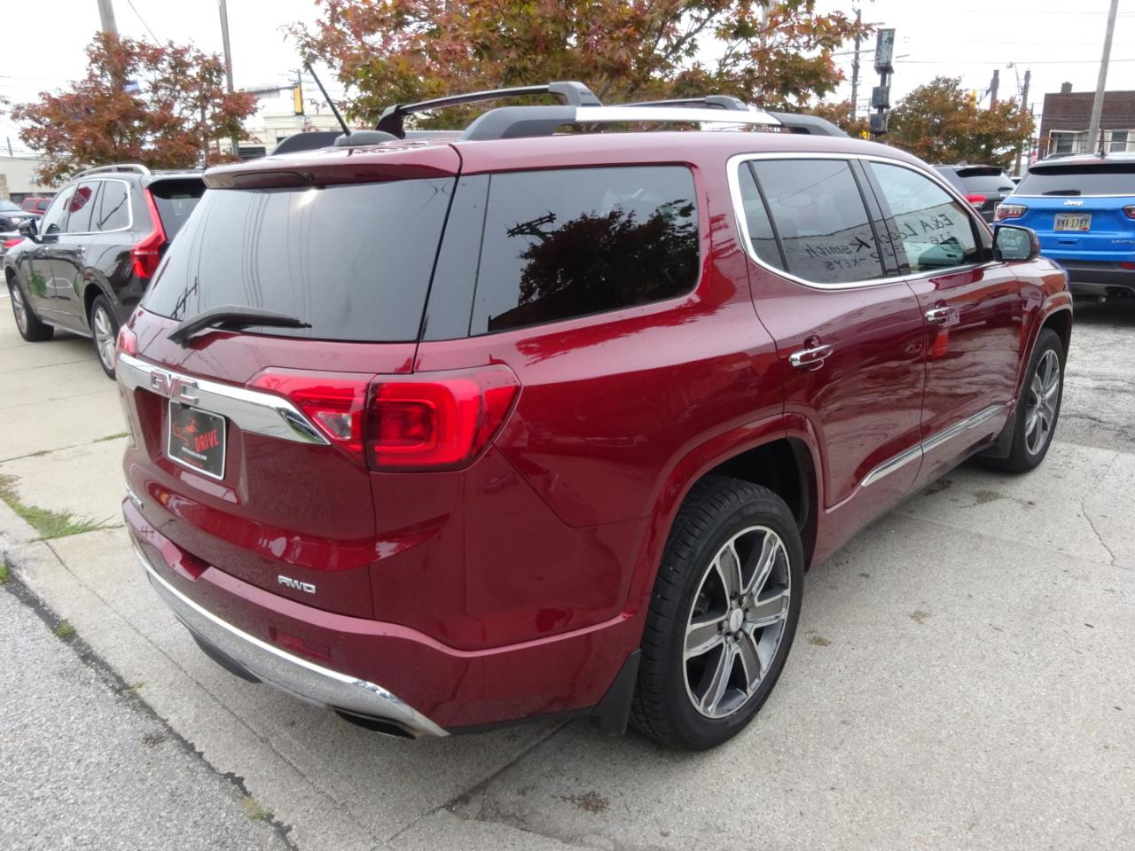GMC Acadia AWD 4dr Denali 2017
