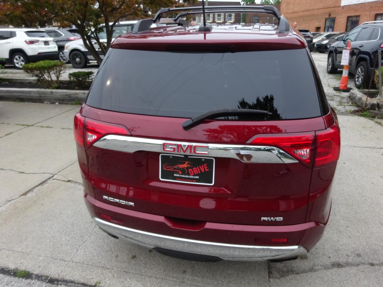 GMC Acadia AWD 4dr Denali 2017