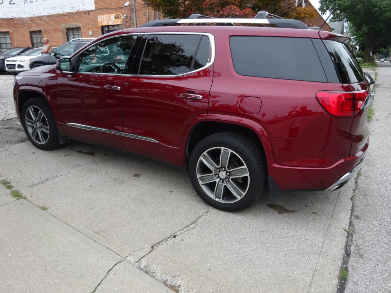 GMC Acadia AWD 4dr Denali 2017