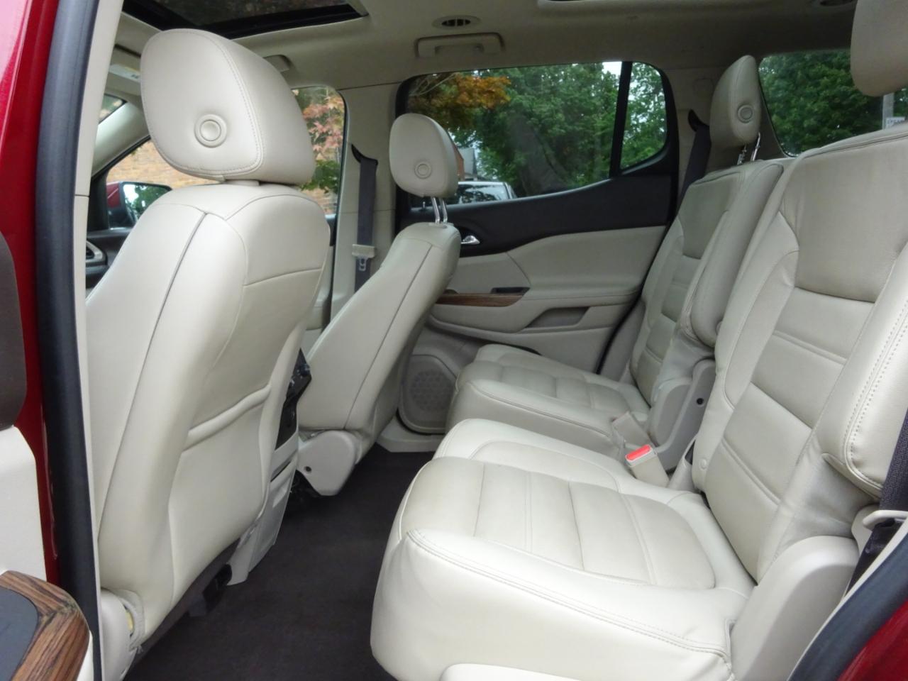 GMC Acadia AWD 4dr Denali 2017