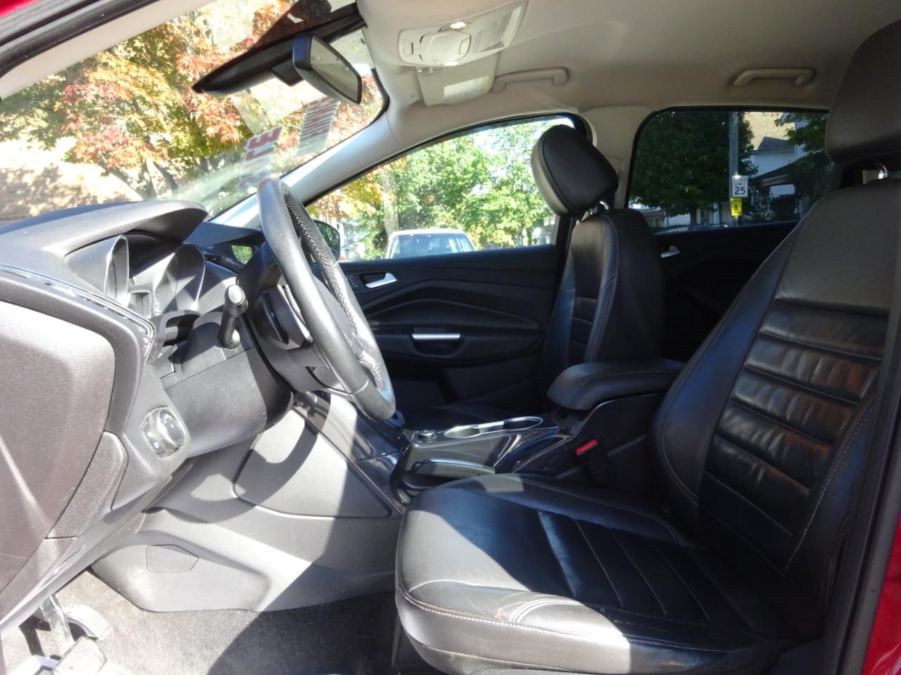 Ford Escape 4WD 4dr Titanium 2016