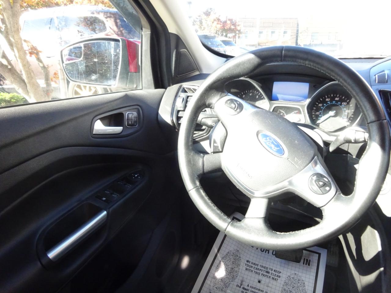 Ford Escape 4WD 4dr Titanium 2016