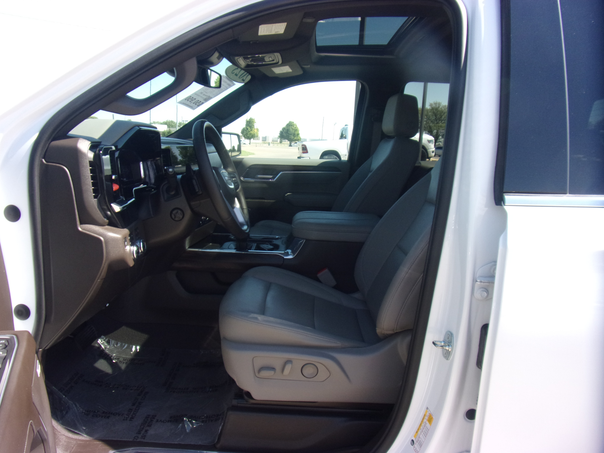 GMC Sierra 1500 SLT Crew Cab 4WD 2023 GMC Sierra 1500 SLT Crew Cab 4WD 2023