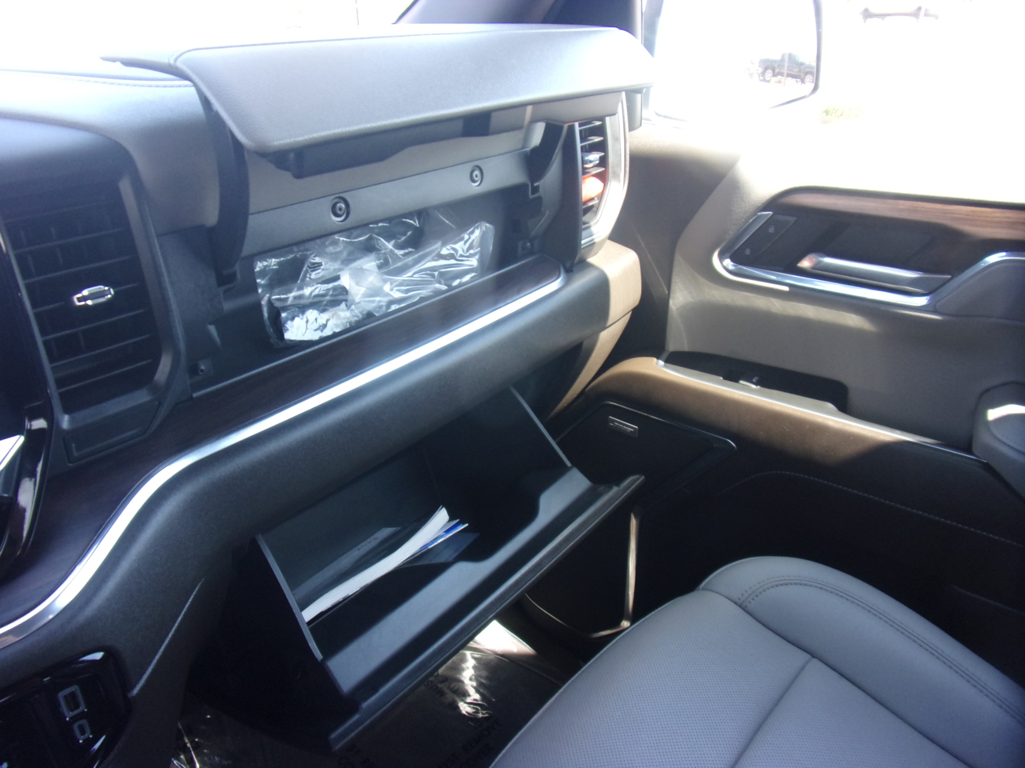GMC Sierra 1500 SLT Crew Cab 4WD 2023 GMC Sierra 1500 SLT Crew Cab 4WD 2023
