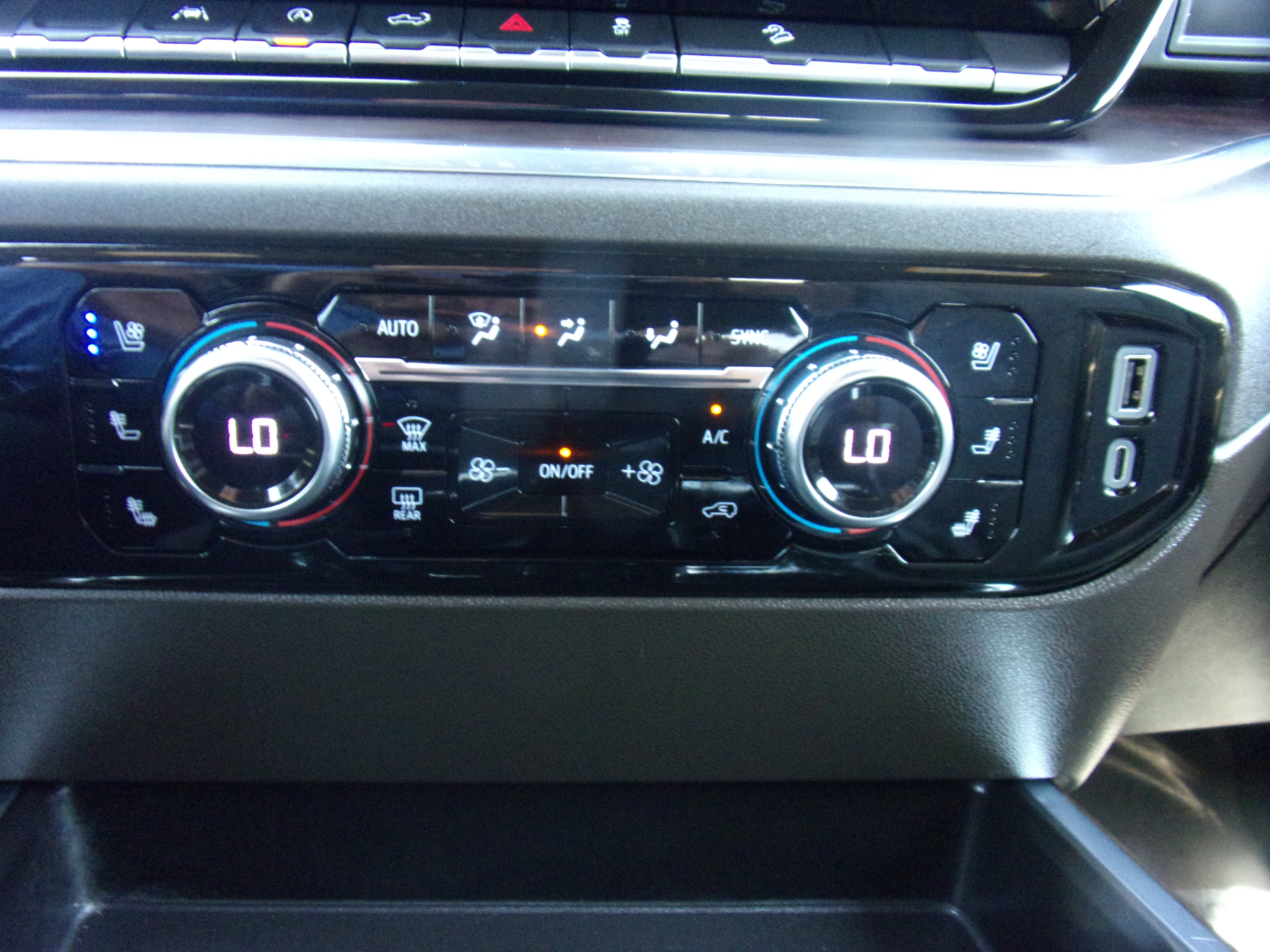 GMC Sierra 1500 SLT Crew Cab 4WD 2023 GMC Sierra 1500 SLT Crew Cab 4WD 2023