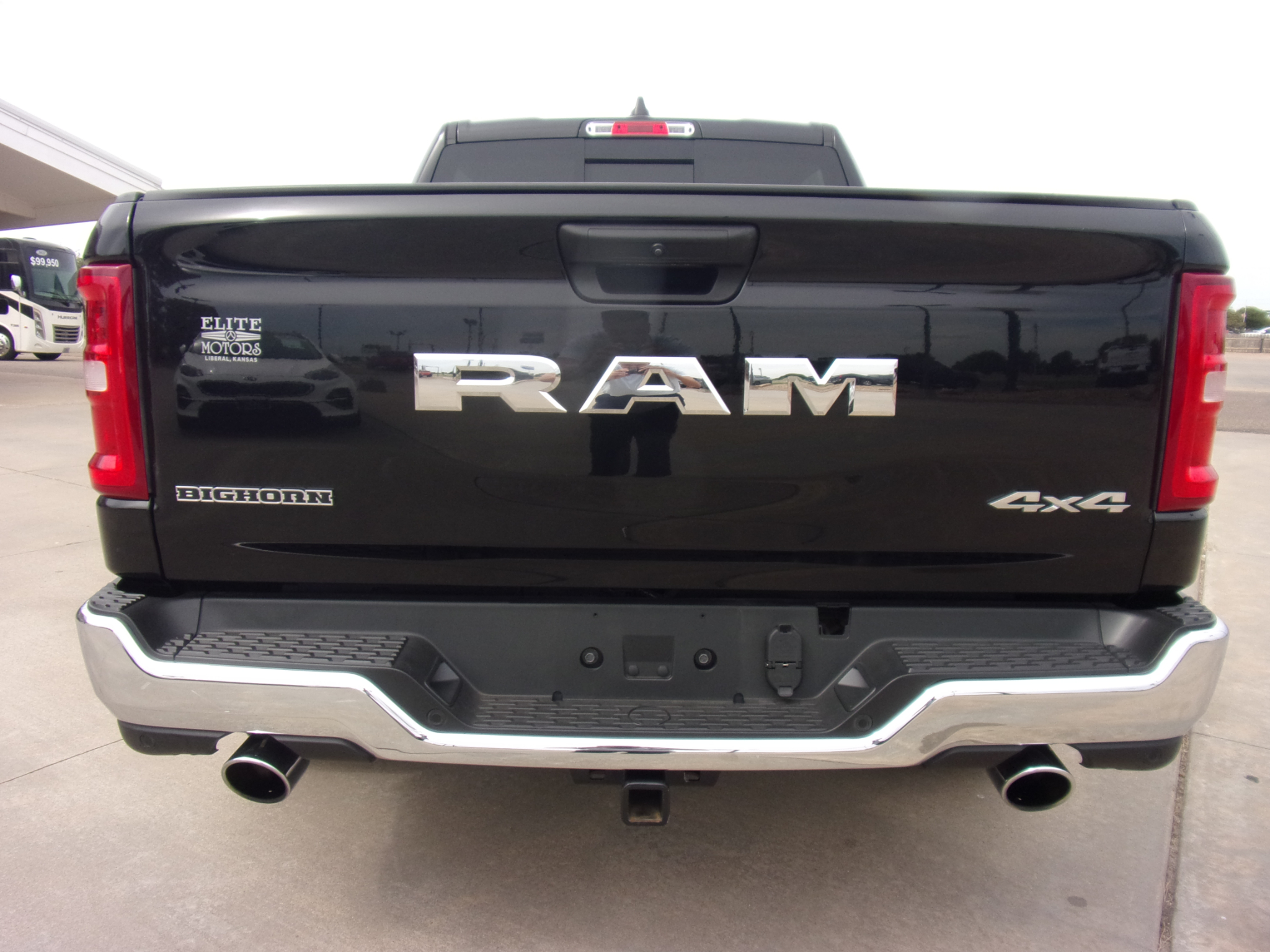 RAM 1500 Big Horn Crew Cab 4WD 2025 RAM 1500 Big Horn Crew Cab 4WD 2025