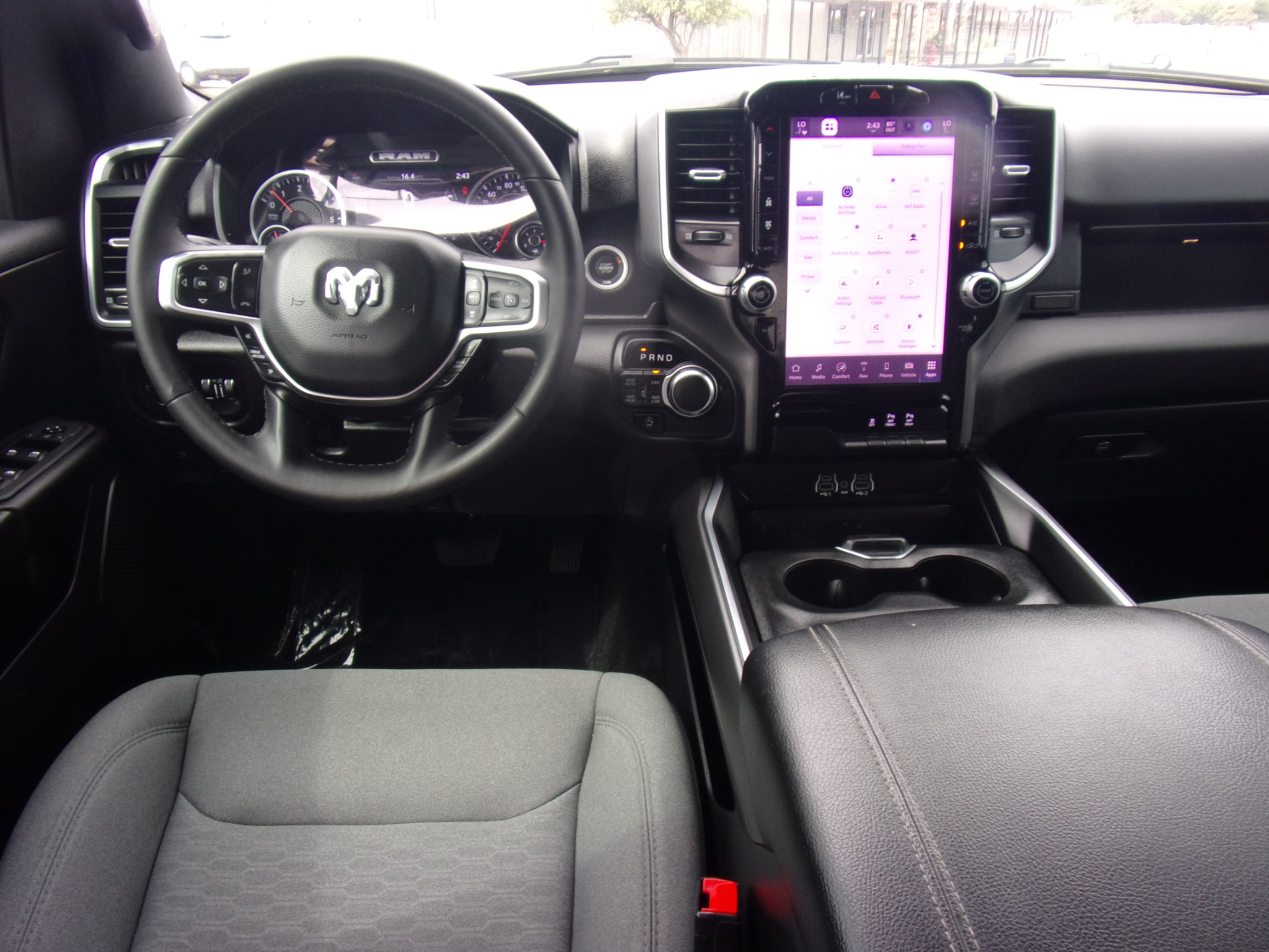 RAM 1500 Big Horn Crew Cab 4WD 2025 RAM 1500 Big Horn Crew Cab 4WD 2025