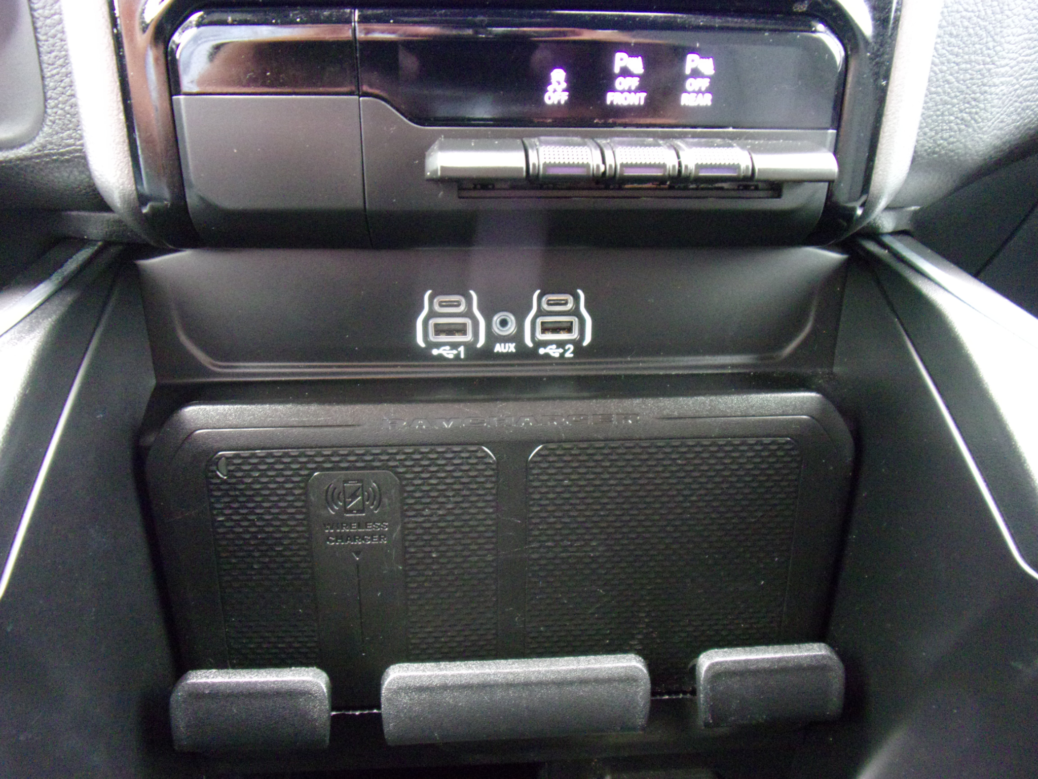 RAM 1500 Big Horn Crew Cab 4WD 2025 RAM 1500 Big Horn Crew Cab 4WD 2025