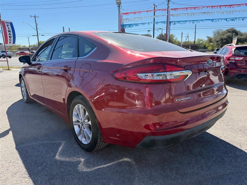 Ford Fusion SE 2020