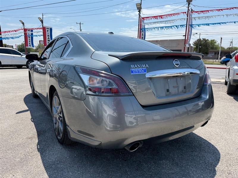Nissan Maxima S 2014