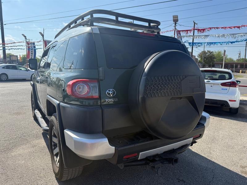 Toyota FJ Cruiser 4WD AT 2014