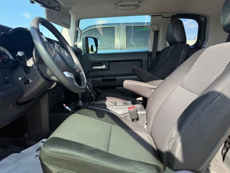 Toyota FJ Cruiser 4WD AT 2014