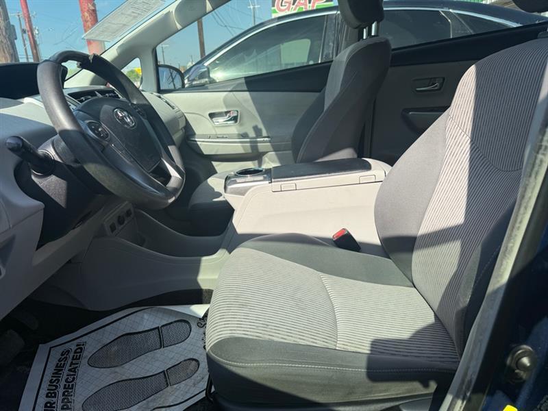 Toyota Prius V Two 2017