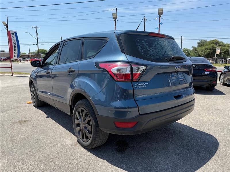 Ford Escape S FWD 2018
